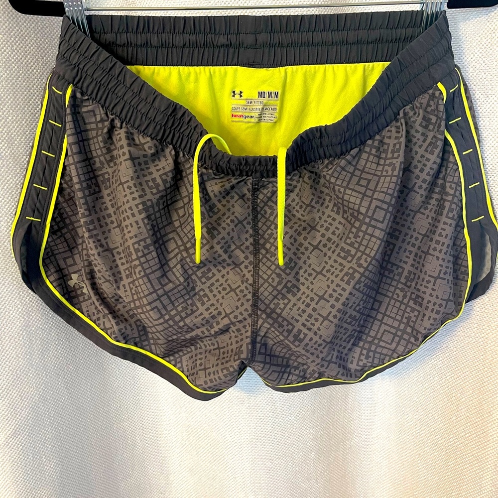 UnderArmour Heatgear semi-fitted running shorts